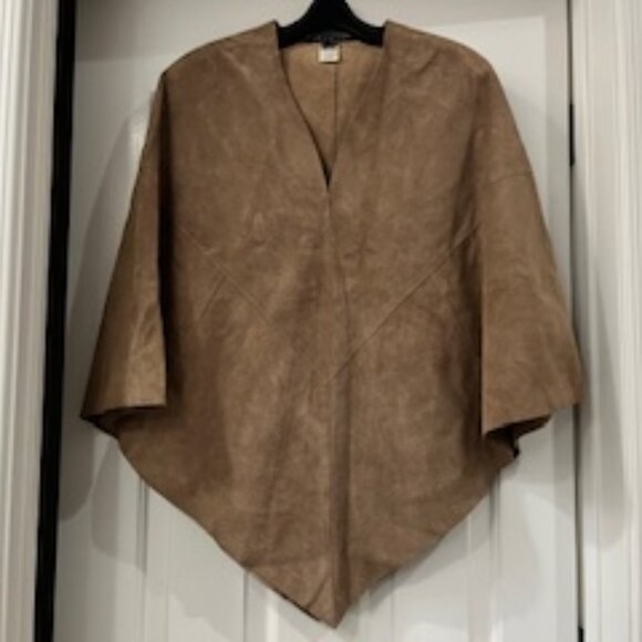 Theory Suede Poncho - Picture 6 of 8
